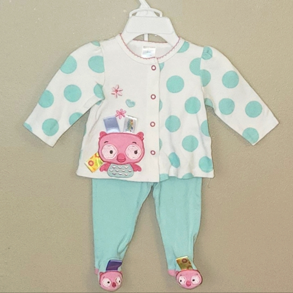Taggies two-piece set Size 3M